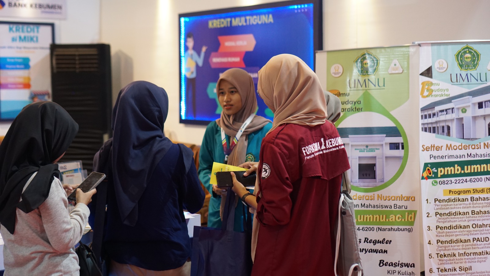 Kolaborasi Kuat: BPR Bank Kebumen dan UMNU Kebumen Memikat Pengunjung dalam Kebumen International Expo 2023